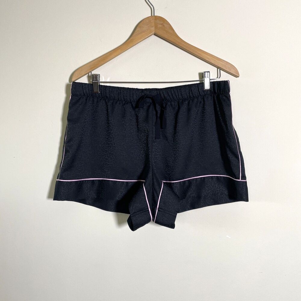 Victoria's Secret Black Pajama Lounge Shorts Size L Animal Satin Soft Pink Trim